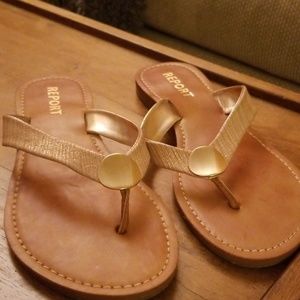 REPORT Gold sandals